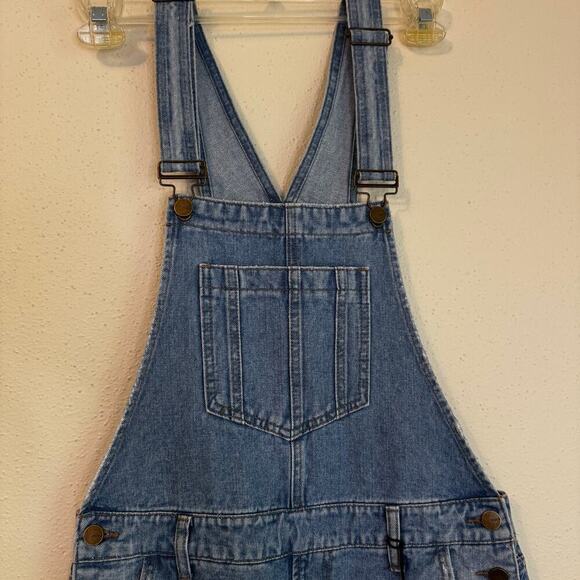 Mica Denim Boyfriend Overalls Medium Wash Distressed Skinny Leg Size Small - Picture 4 of 14